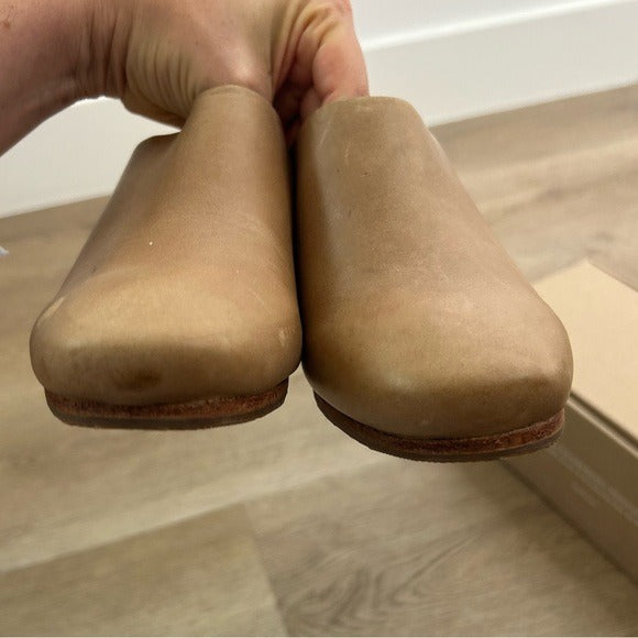 Nisolo All Day Heeled Leather Heeled Mule in Almond