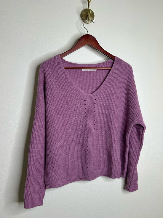 One Grey Day OGD 100% Cashmere Thick Knit Textured V - Neck Lavender Purple Sweater - Cashmere