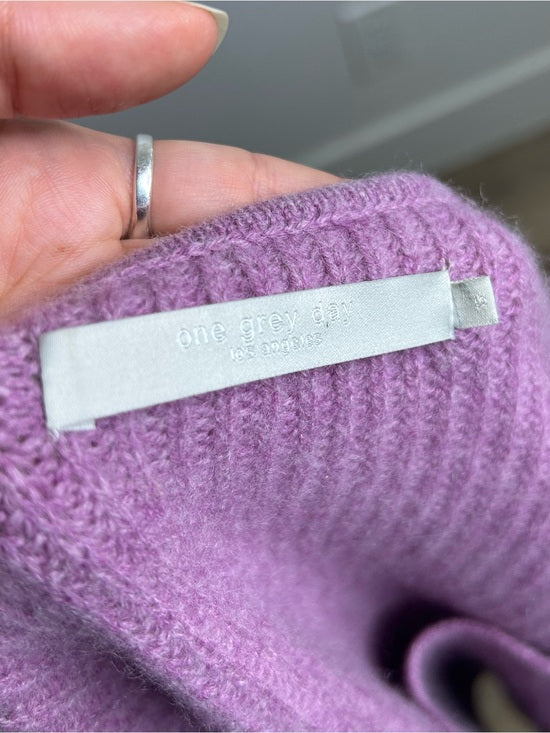 OGD 100% Cashmere Thick Knit Textured V - Neck Lavender Purple Sweater