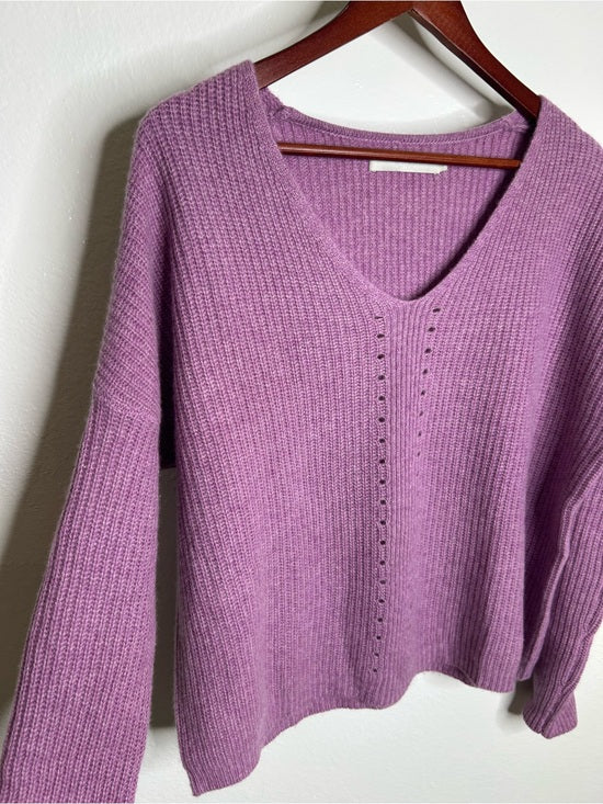 One Grey Day OGD 100% Cashmere Thick Knit Textured V - Neck Lavender Purple Sweater - Cashmere