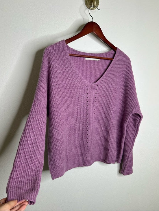 One Grey Day OGD 100% Cashmere Thick Knit Textured V - Neck Lavender Purple Sweater - Cashmere
