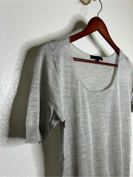 AG 100% Silk Knit Lightweight Scoop Neck Short Sleeve Gray Blouse Top