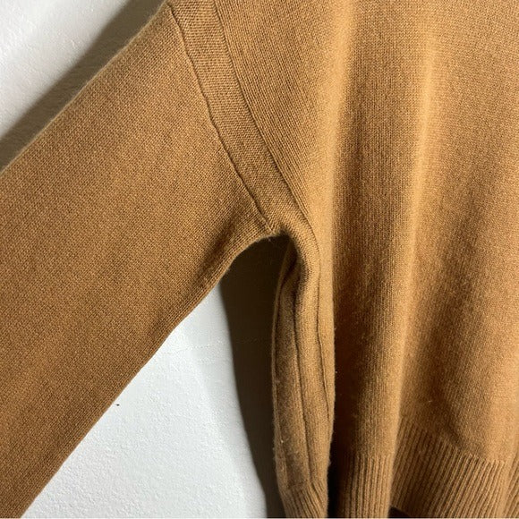 FRAME 100% Cashmere Oversized Turtleneck Sweater in Camel Heather