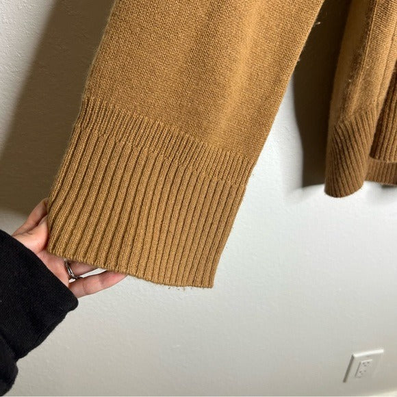 FRAME 100% Cashmere Oversized Turtleneck Sweater in Camel Heather