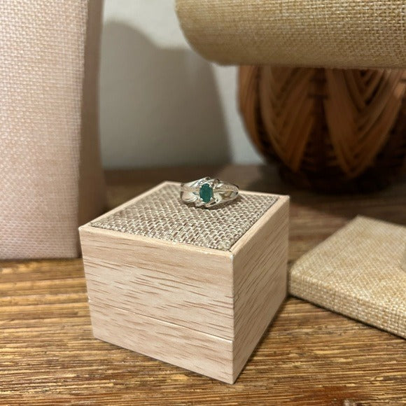 925 Sterling Silver Thick Band Ring Emerald Stone