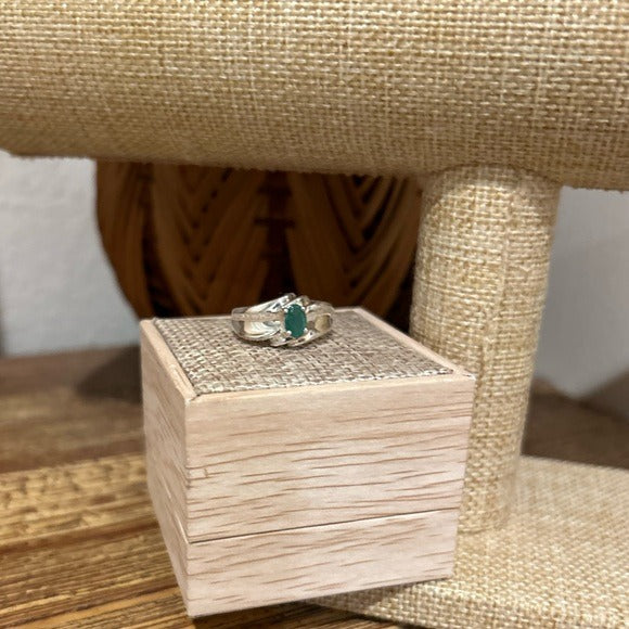 925 Sterling Silver Thick Band Ring Emerald Stone