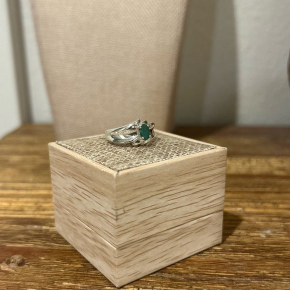925 Sterling Silver Thick Band Ring Emerald Stone