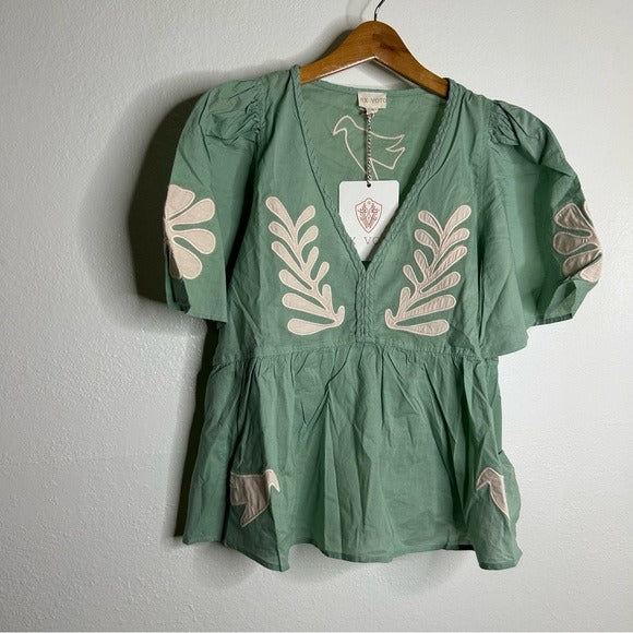 ex voto Ex Voto 100% Cotton Chloe Short Sleeve Blouse in Green - Cotton