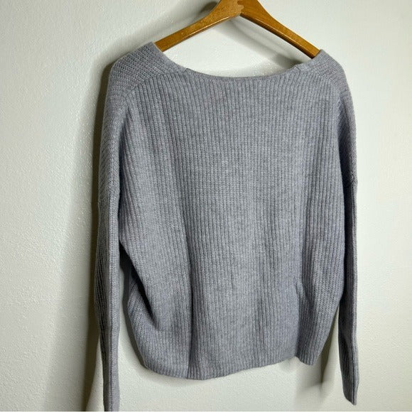 One Grey Day 100% Cashmere Textured Ribbed V - Neck Pullover Gray Sweater