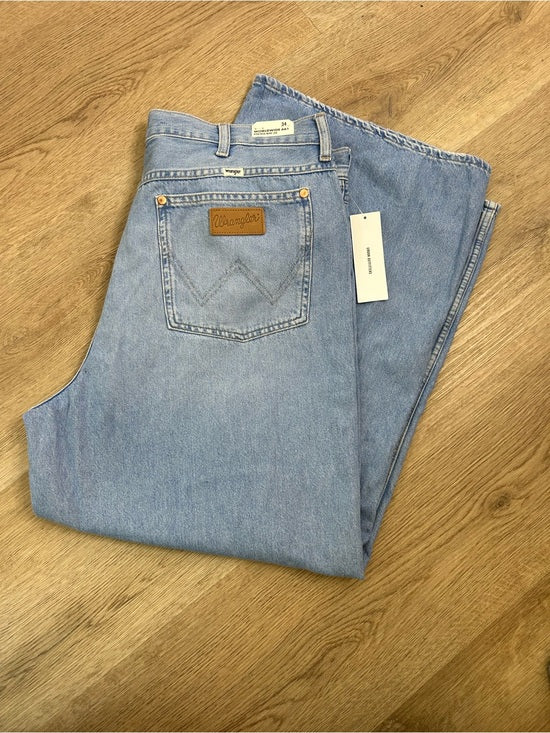 Wrangler 100% Cotton High Rise Wide Leg Worldwide 661 Soft Denim Jean