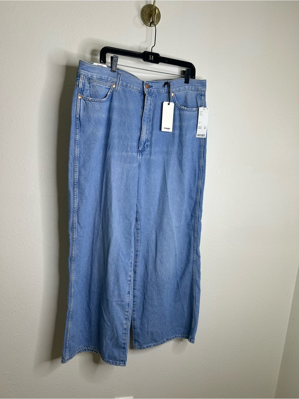 Wrangler 100% Cotton High Rise Wide Leg Worldwide 661 Soft Denim Jean