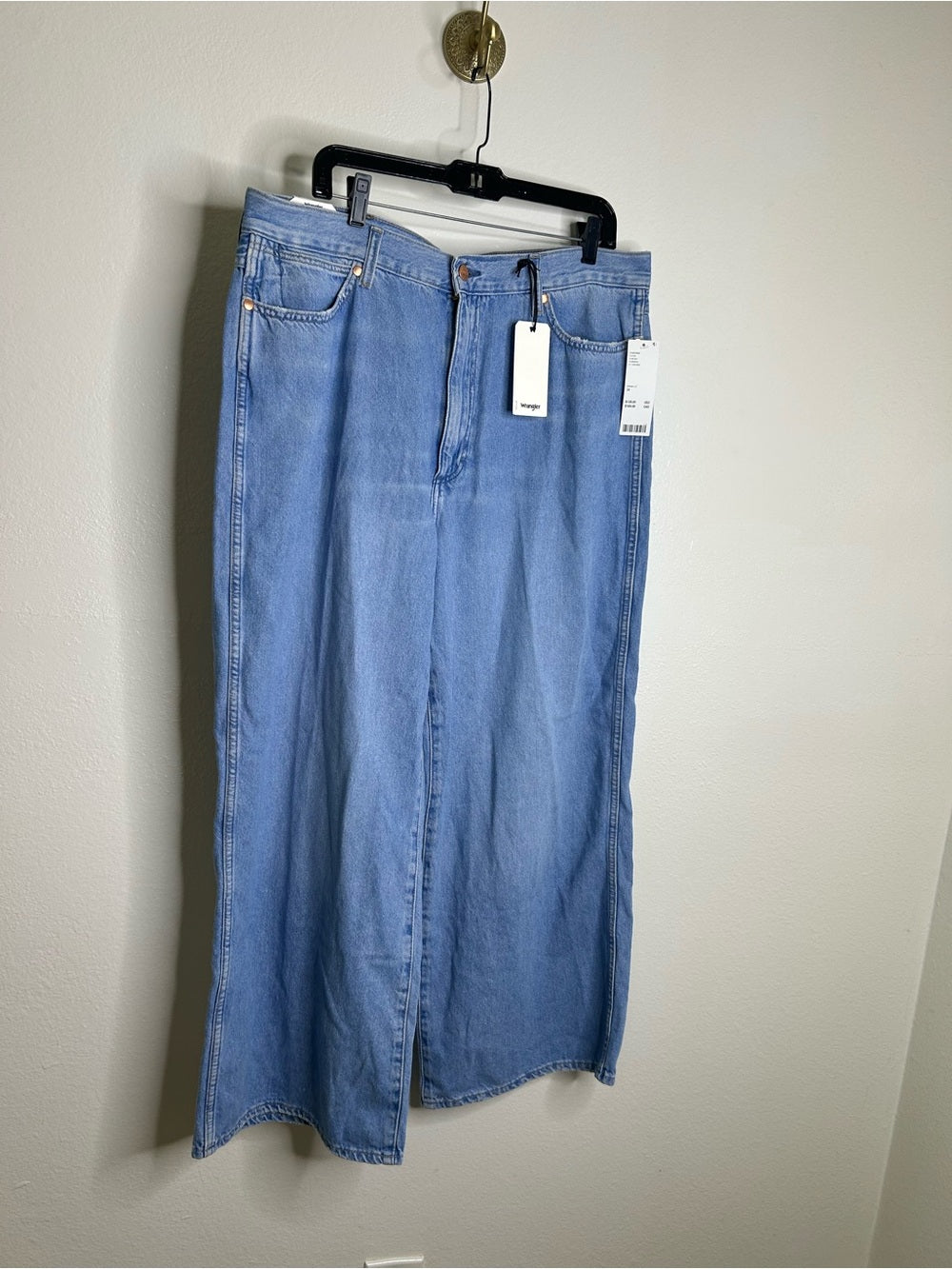 Wrangler 100% Cotton High Rise Wide Leg Worldwide 661 Soft Denim Jean
