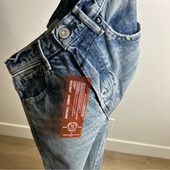 NWT Moussy Vintage 100% Cotton Tapered Distressed Jean Cow Hide Patch