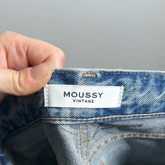 NWT Moussy Vintage 100% Cotton Tapered Distressed Jean Cow Hide Patch