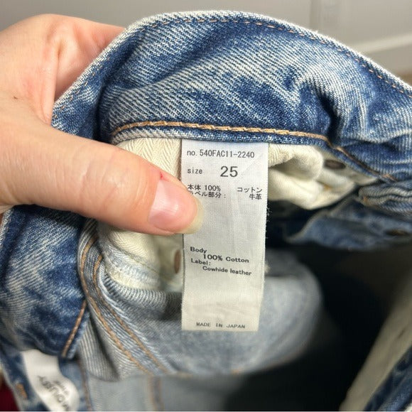 NWT Moussy Vintage 100% Cotton Tapered Distressed Jean Cow Hide Patch