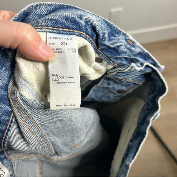 NWT Moussy Vintage 100% Cotton Tapered Distressed Jean Cow Hide Patch