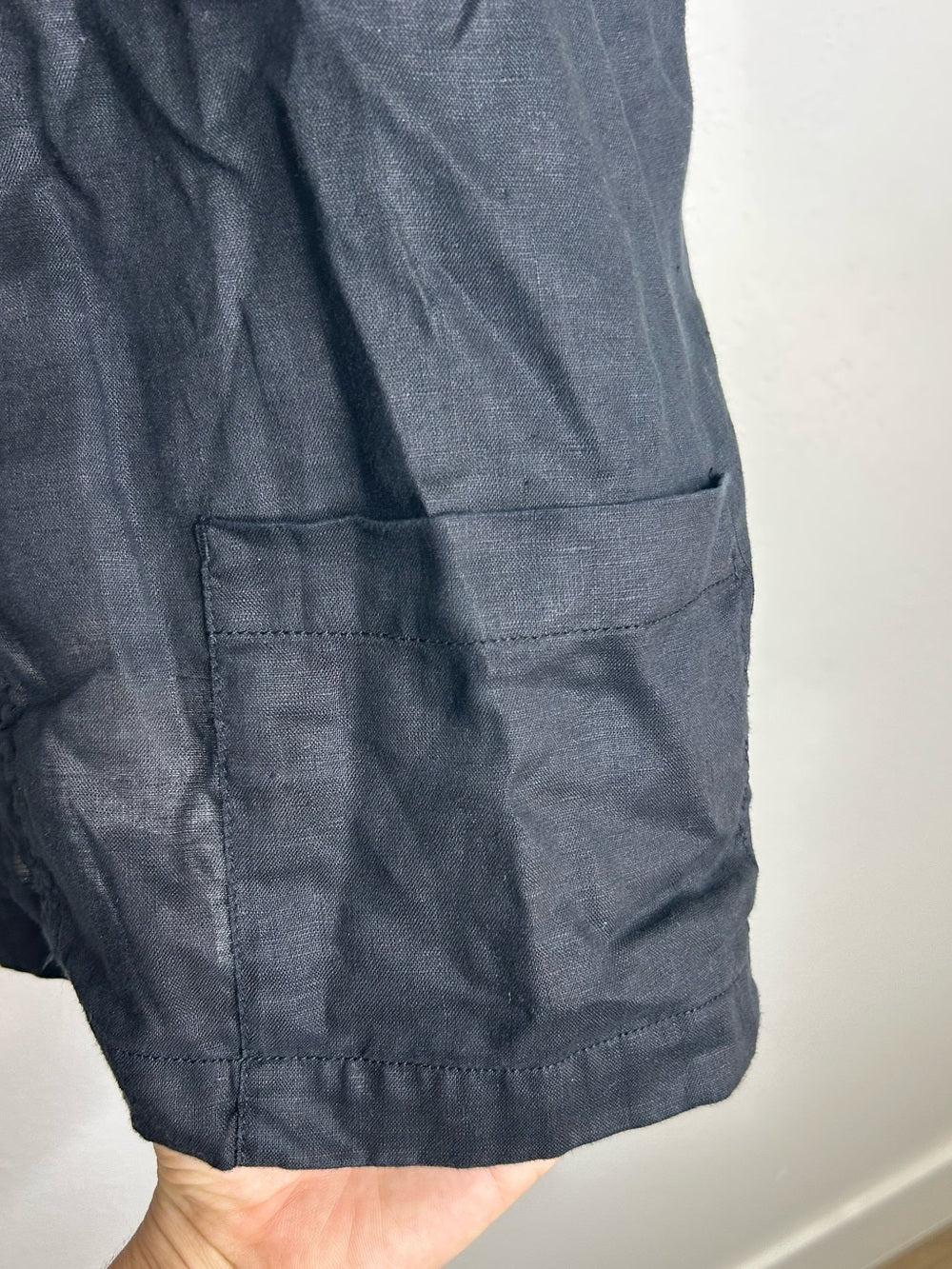 Garnet Hill 100% Linen Black V - Neck Short Sleeve Boxy Fit Blouse Top