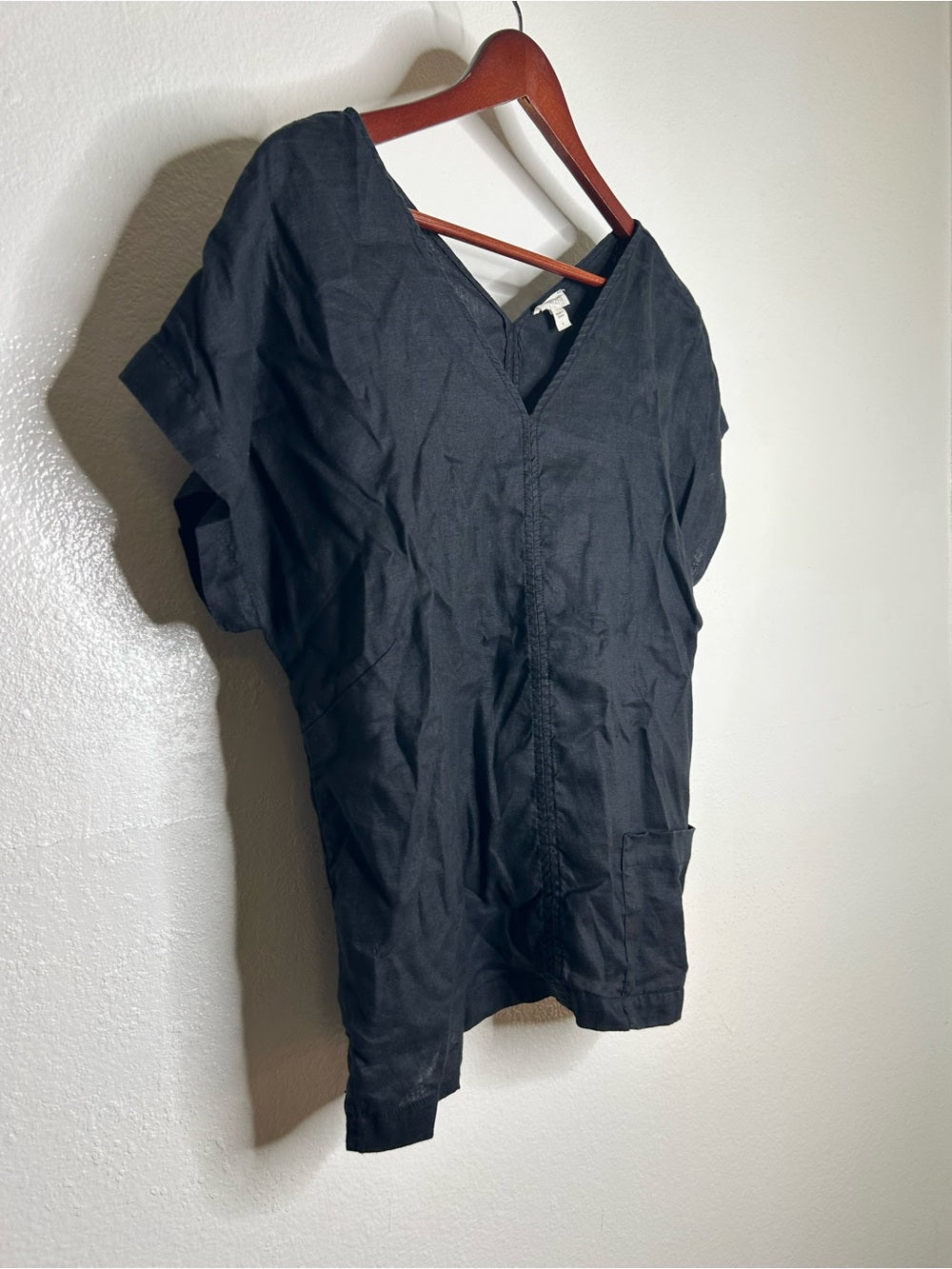 Garnet Hill Garnet Hill 100% Linen Black V - Neck Short Sleeve Boxy Fit Blouse Top - Linen