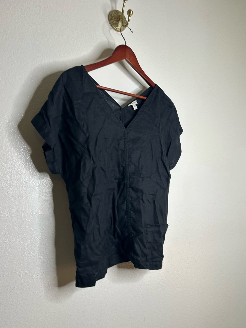 Garnet Hill 100% Linen Black V - Neck Short Sleeve Boxy Fit Blouse Top