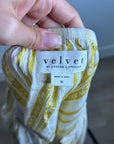 Velvet by Graham & Spencer 100% Cotton V - Neck Yellow Cream Balloon Sleeve Top