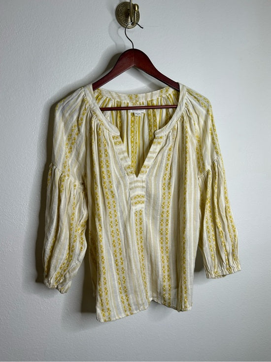 Velvet by Graham &amp; Spencer 100% Cotton V - Neck Yellow Cream Balloon Sleeve Top