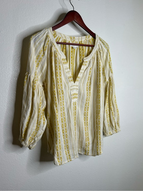 Velvet by Graham &amp; Spencer 100% Cotton V - Neck Yellow Cream Balloon Sleeve Top