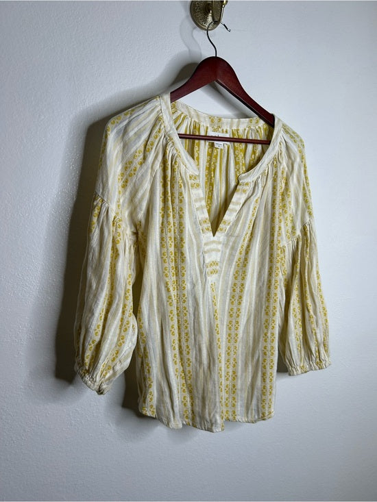 Velvet by Graham &amp; Spencer 100% Cotton V - Neck Yellow Cream Balloon Sleeve Top