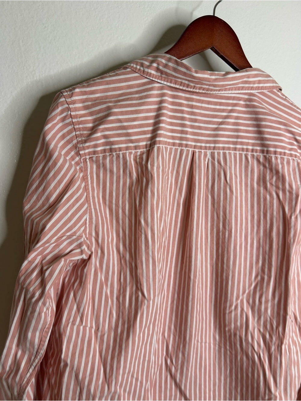 Garnet Hill 100% Organic Cotton Pink White Poplin Striped Button Down Top