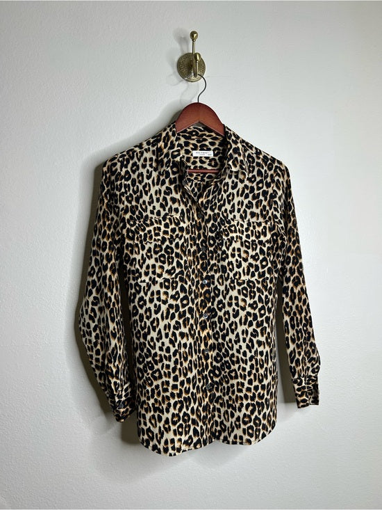 Equipment Equipment Femme 100% Silk Cheetah Animal Print Button Down Long Sleeve Blouse - Silk