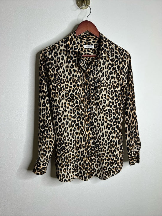 Equipment Equipment Femme 100% Silk Cheetah Animal Print Button Down Long Sleeve Blouse - Silk