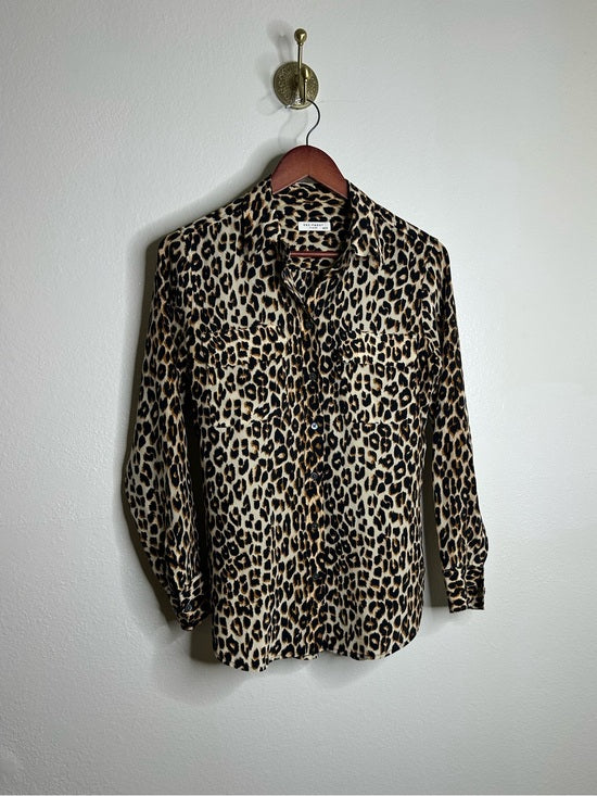 Equipment Equipment Femme 100% Silk Cheetah Animal Print Button Down Long Sleeve Blouse - Silk