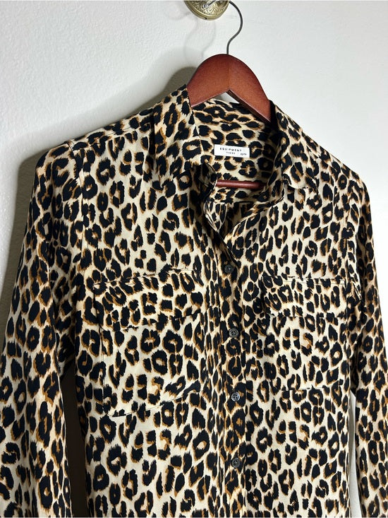 Equipment Equipment Femme 100% Silk Cheetah Animal Print Button Down Long Sleeve Blouse - Silk