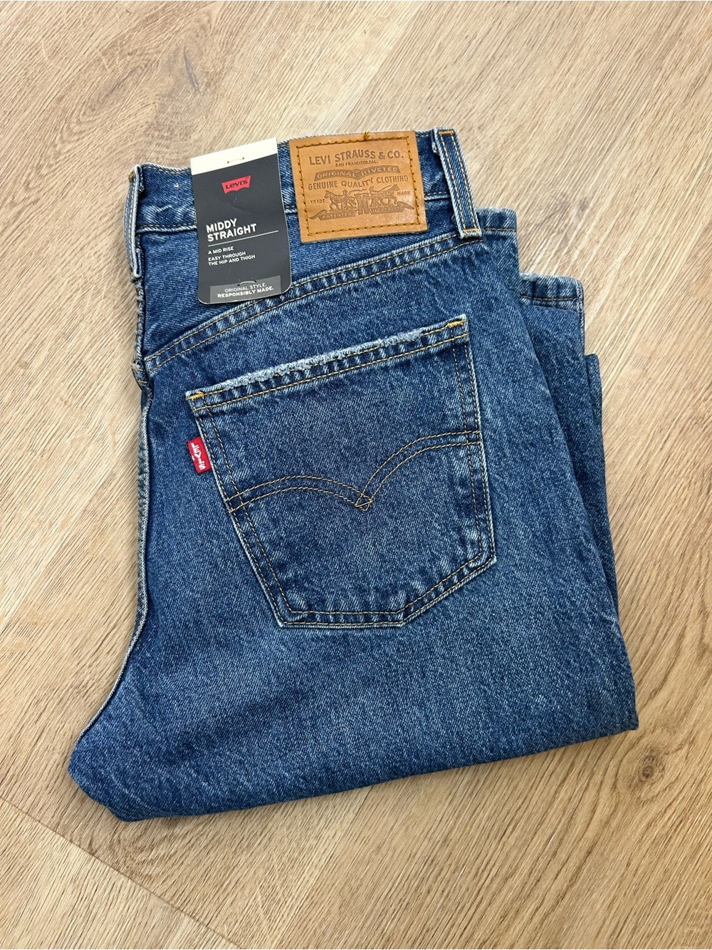 Levi&amp;#39;s Levi&amp;#39;s 100% Cotton Denim Middy Straight Leg Medium Wash Jean - Denim