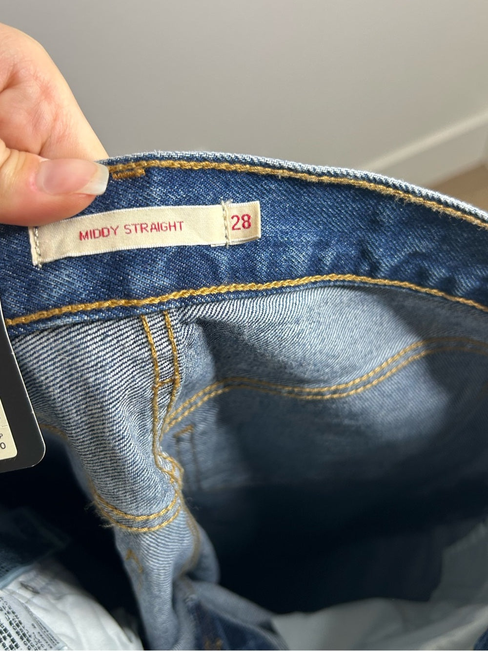 Levi's 100% Cotton Denim Middy Straight Leg Medium Wash Jean