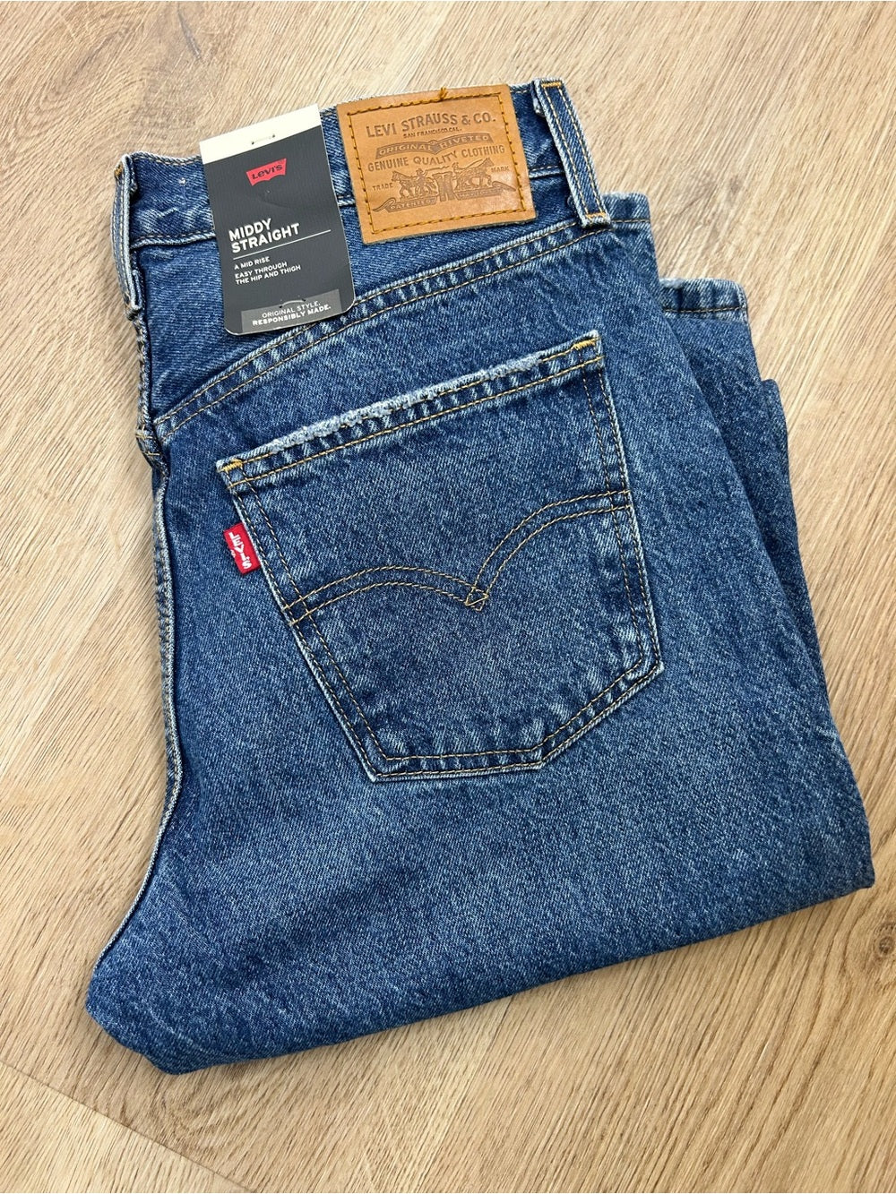 Levi&amp;#39;s Levi&amp;#39;s 100% Cotton Denim Middy Straight Leg Medium Wash Jean - Denim
