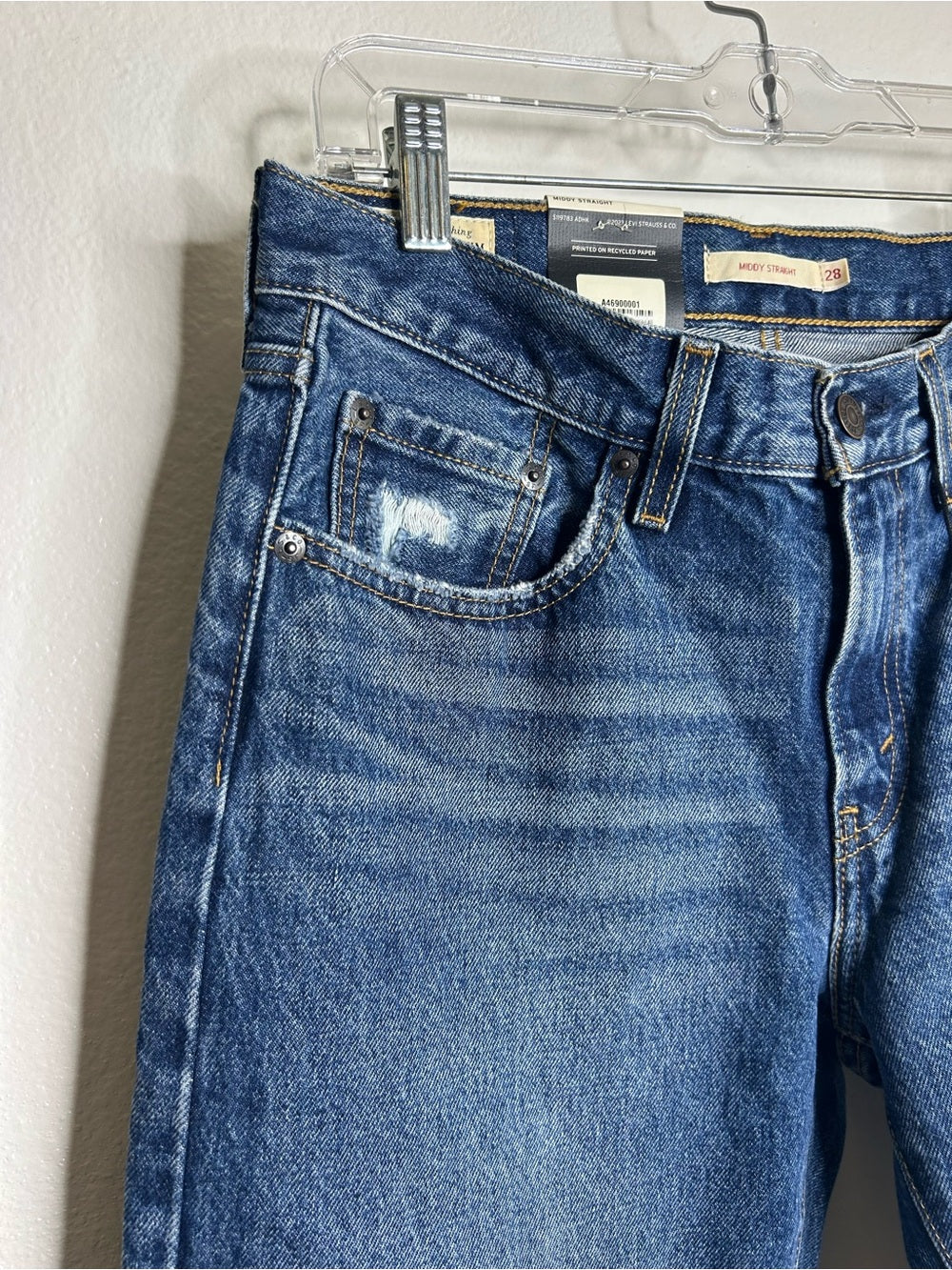 Levi's 100% Cotton Denim Middy Straight Leg Medium Wash Jean