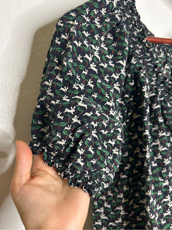 Joie 100% Silk Rabbit Carrot Novelty Print Puff Sleeve Short Sleeve Blouse Top
