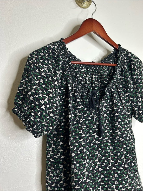 Joie 100% Silk Rabbit Carrot Novelty Print Puff Sleeve Short Sleeve Blouse Top