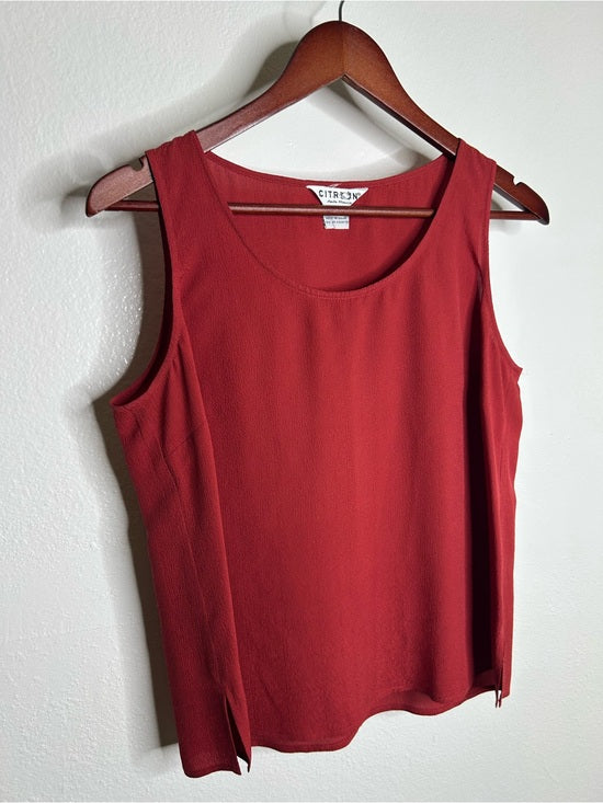 Citron Citron Santa Monica 100% Silk Red Textured Boxy Fit Scoop Neck Tank Top - Silk