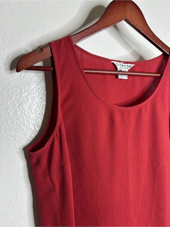 Citron Santa Monica 100% Silk Red Textured Boxy Fit Scoop Neck Tank Top