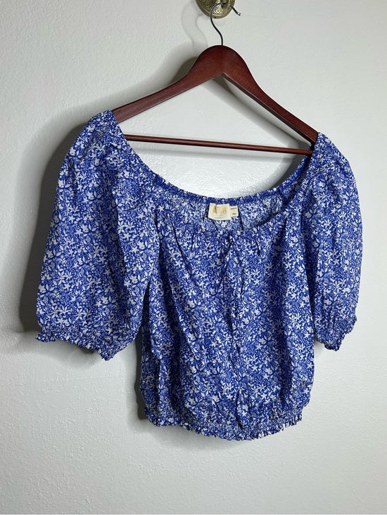 Nation LTD Nation LA 100% Pima Cotton Blue Floral Puff Sleeve Tie Front Blouse Top - Cotton