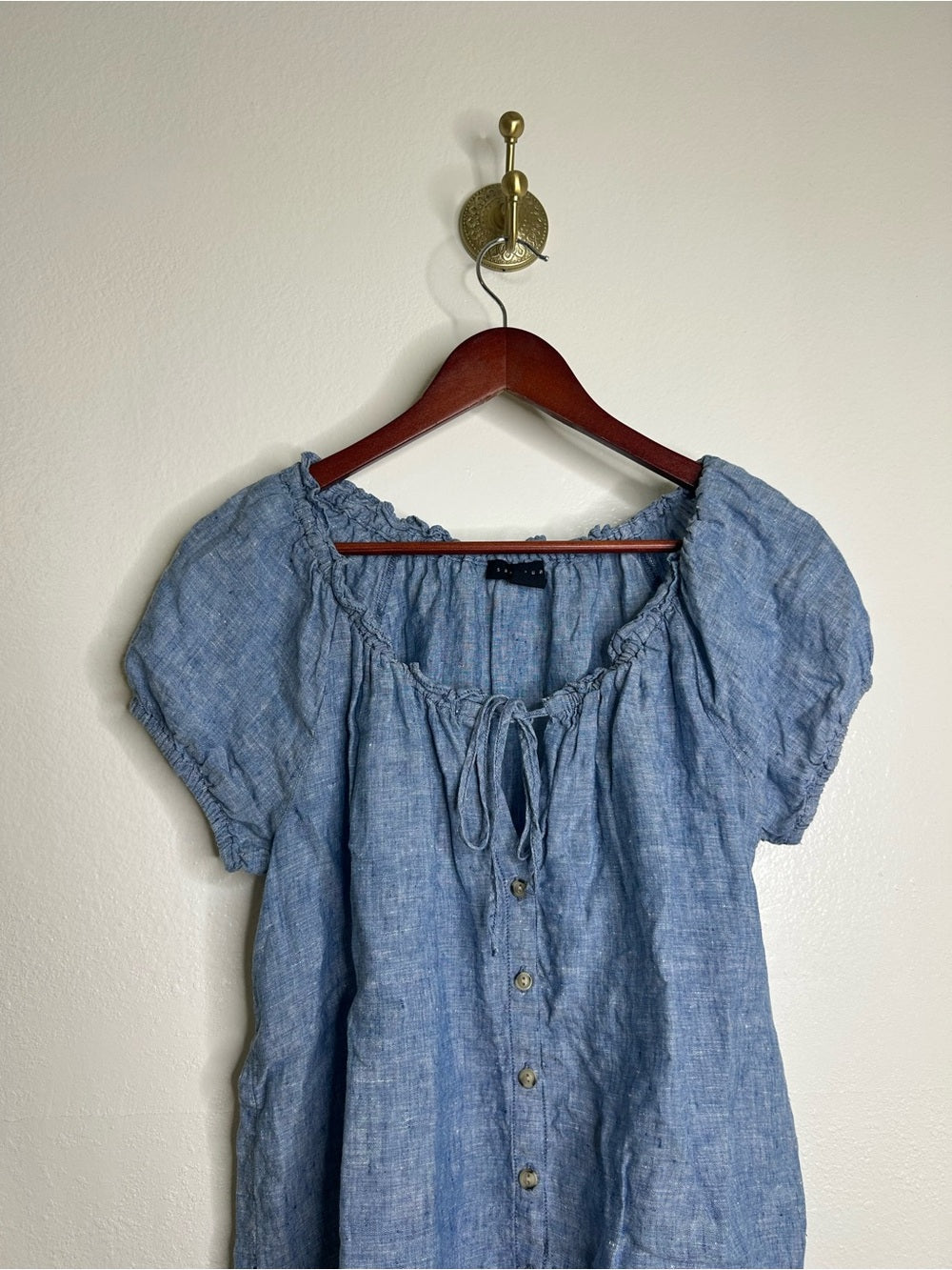 Sanctuary 100% Linen Blue Scoop Neck Babydoll Style Button Down Blouse