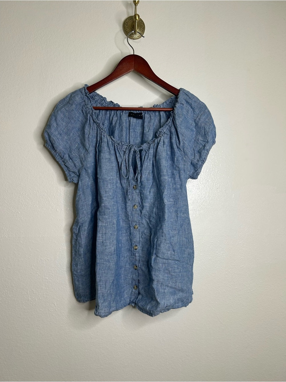 Sanctuary 100% Linen Blue Scoop Neck Babydoll Style Button Down Blouse