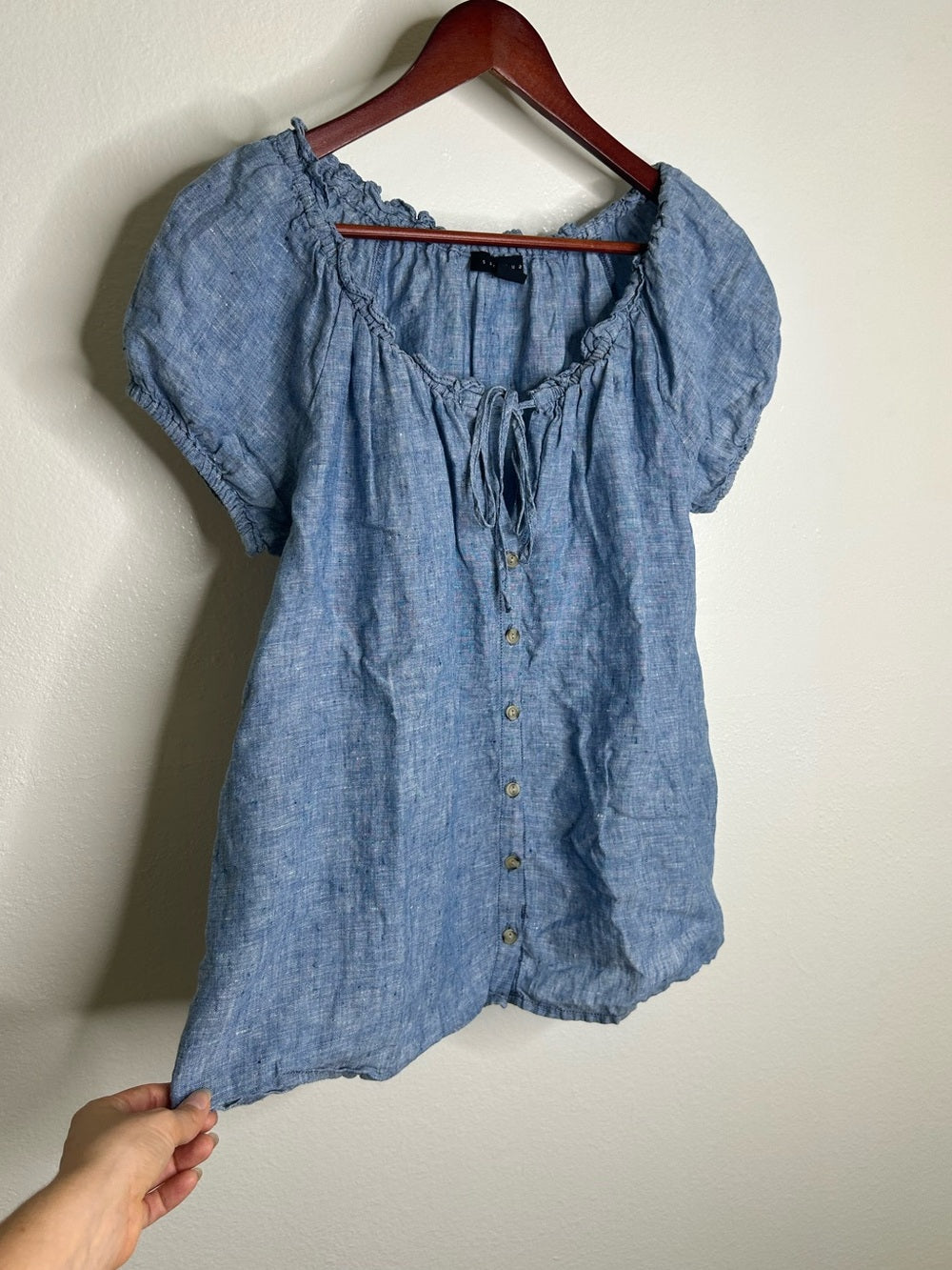 Sanctuary 100% Linen Blue Scoop Neck Babydoll Style Button Down Blouse