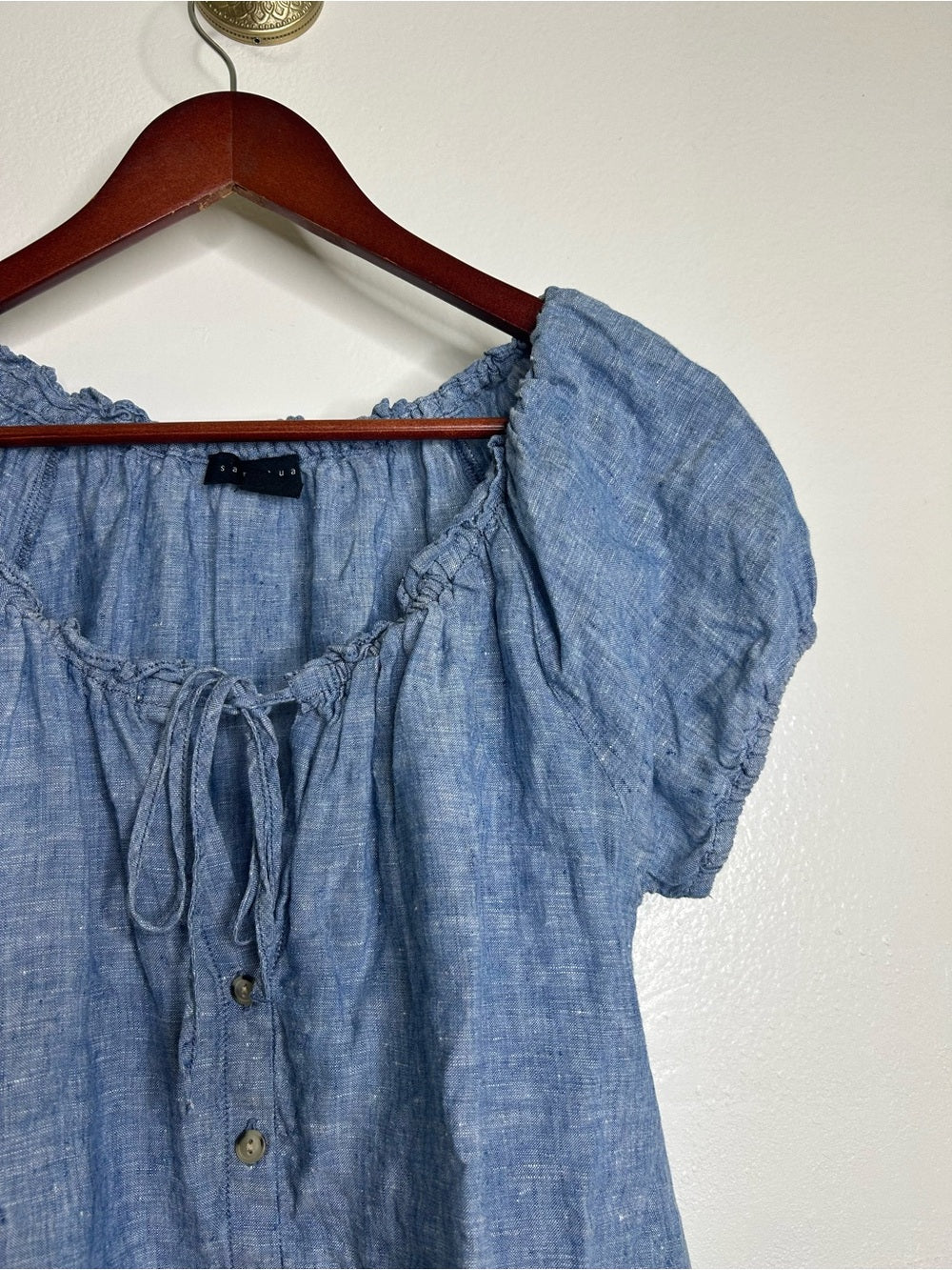 Sanctuary 100% Linen Blue Scoop Neck Babydoll Style Button Down Blouse