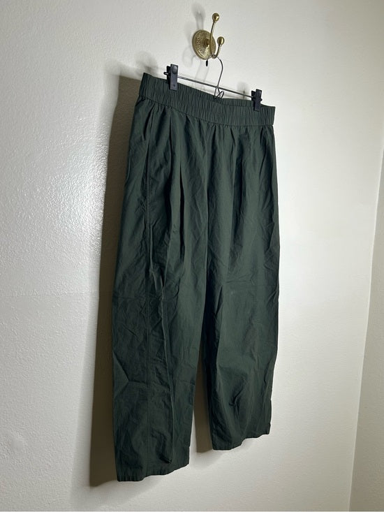 Eileen Fisher 100% Organic Cotton Army Green Barrel Cropped Ankle Pant