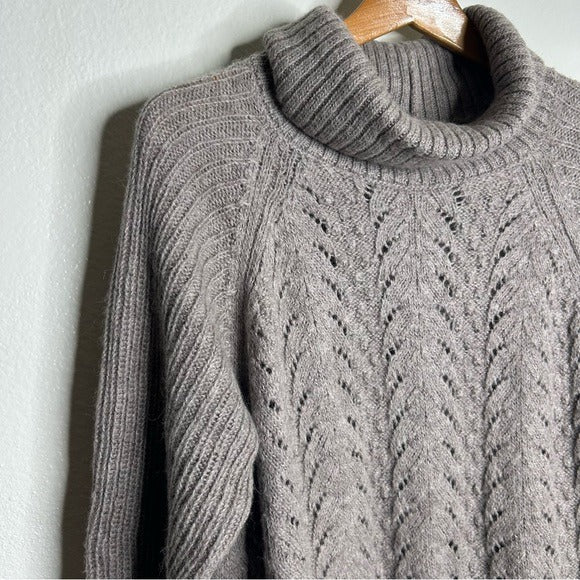 Garnet Hill Garnet Hill 100% Baby Alpaca Texturted Neutral Turtleneck Sweater