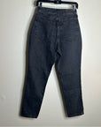 Everlane 100% Organic Cotton The 90's Curvy Fit Cheeky Straight Jean Black