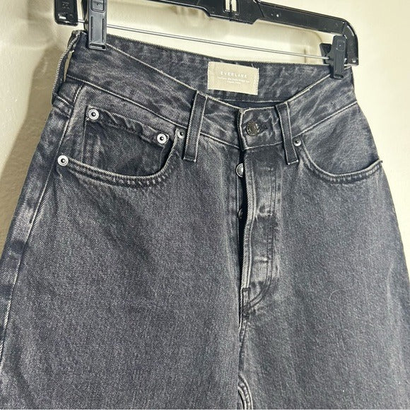 Everlane 100% Organic Cotton The 90's Curvy Fit Cheeky Straight Jean Black
